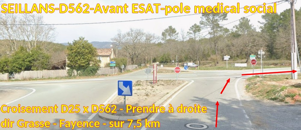 Acces SEILLANS D562 Avant ESAT pole medical social 3 D25xD562 A droite