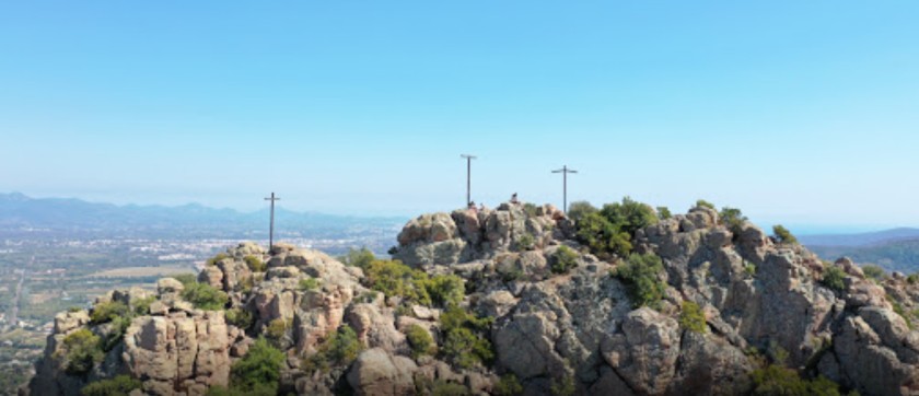ROQUEBRUNE Les 3 croix 2