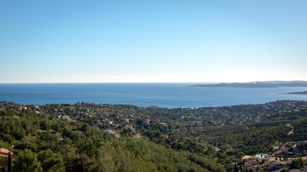 ROQUEBRUNE-Vue depuis le col du Bougnon-01